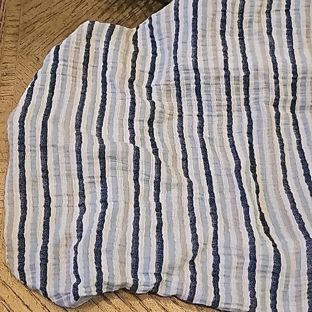 Changing table cover blie stripe